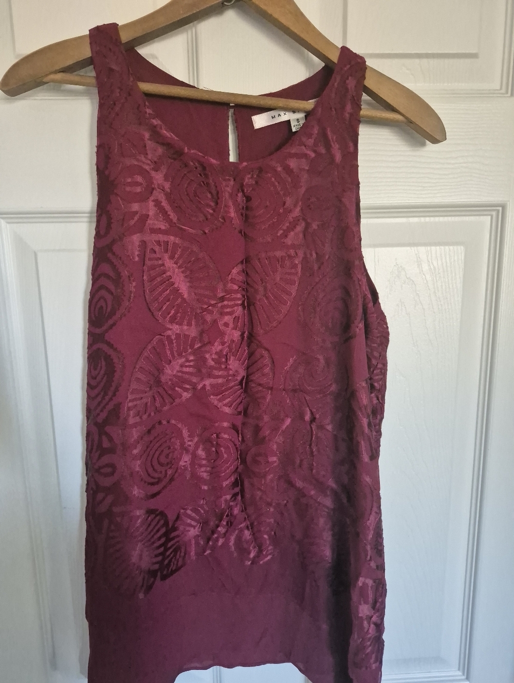 NWT ! Max Studio Magenta Textured Sleeveless Tank